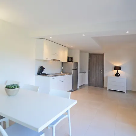 Marina Bianca Aparthotel Santa-Lucia-di-Moriani