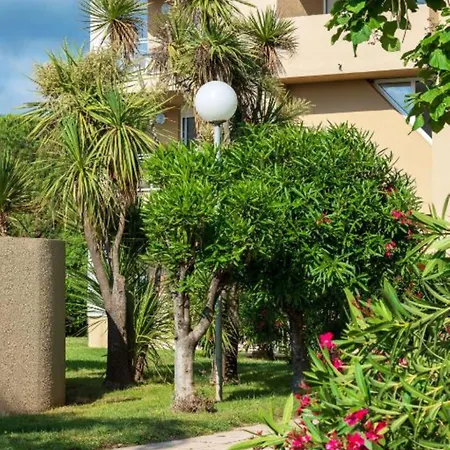 Marina Bianca 3* Santa-Lucia-di-Moriani