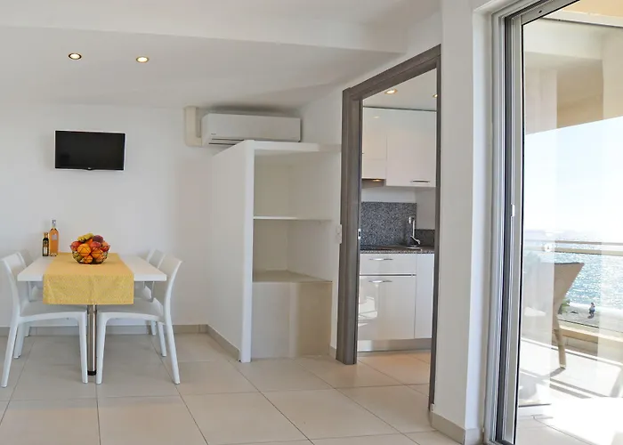 Marina Bianca Santa-Lucia-di-Moriani