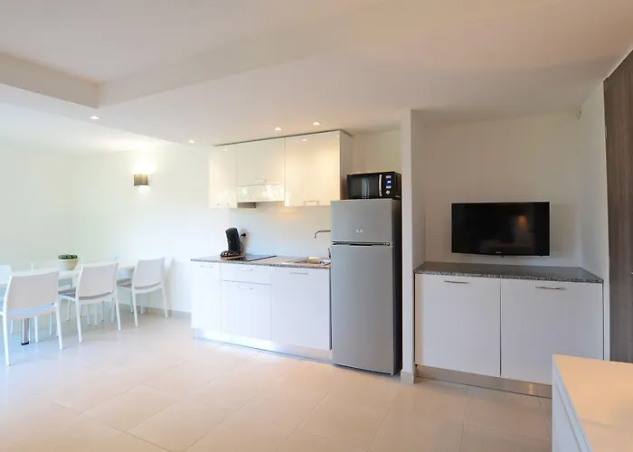 Marina Bianca Aparthotel 3*