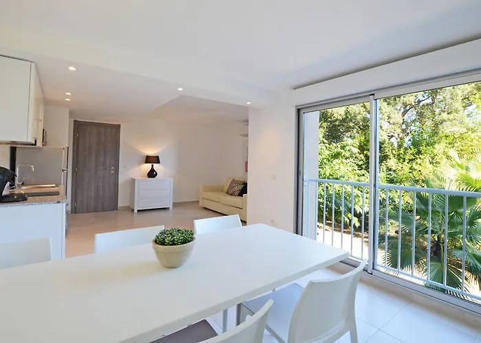 Aparthotel Marina Bianca 3*